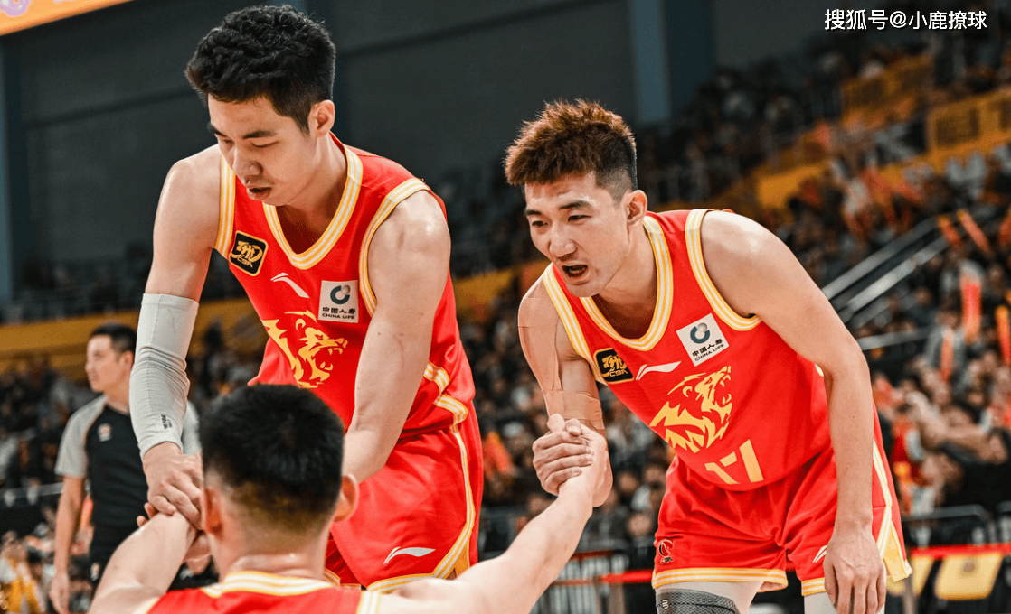 新老交锋：福建迎战四川，比赛胜负难料的简单介绍