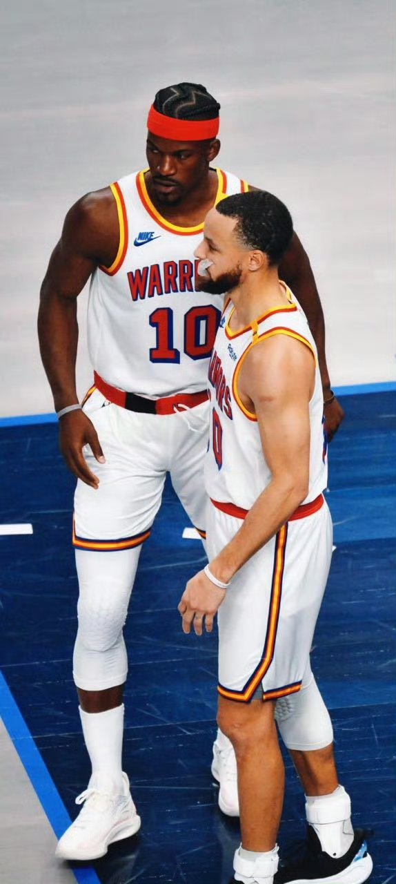 勇士险胜引发争议，76人关键表现点燃全场！的简单介绍