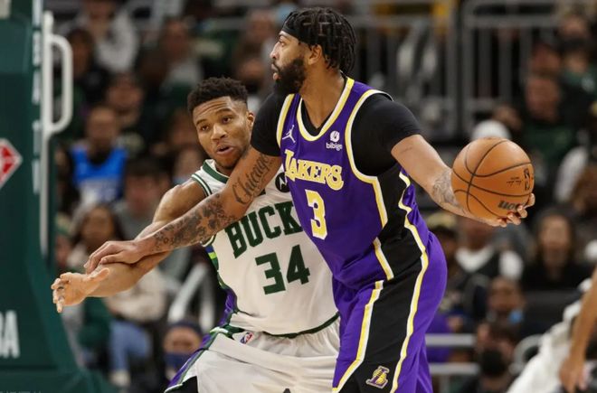 费德勒爆冷击败美国队，高光表现引爆全场！